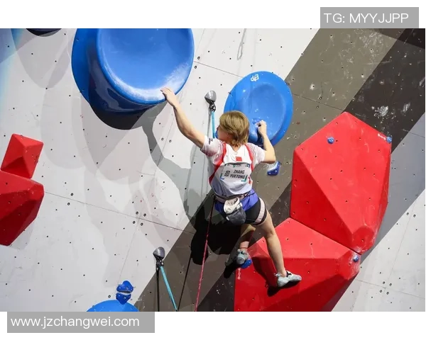 深圳攀岩队的速度挑战与技术探讨聚焦攀岩运动的未来发展 深圳攀岩队的速度挑战与技术探讨聚焦攀岩运动的未来发展